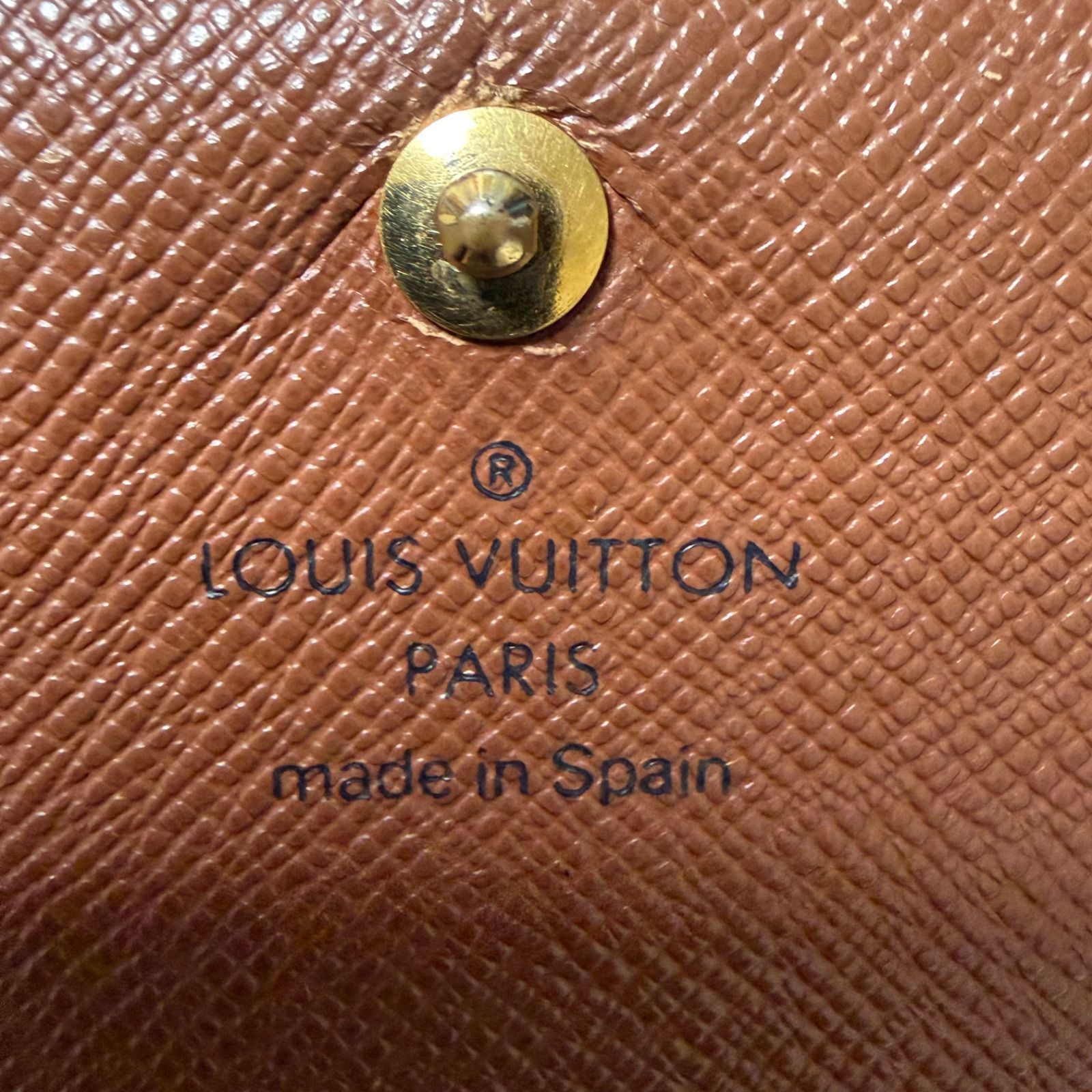 a77 ポルトフォイユ トレゾール インターナショナル 新型 Louis