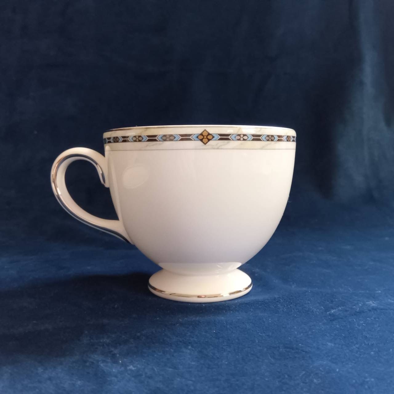 ウェッジウッド Wedgwood グィネヴィア 2客 カップ＆ソーサー 260502