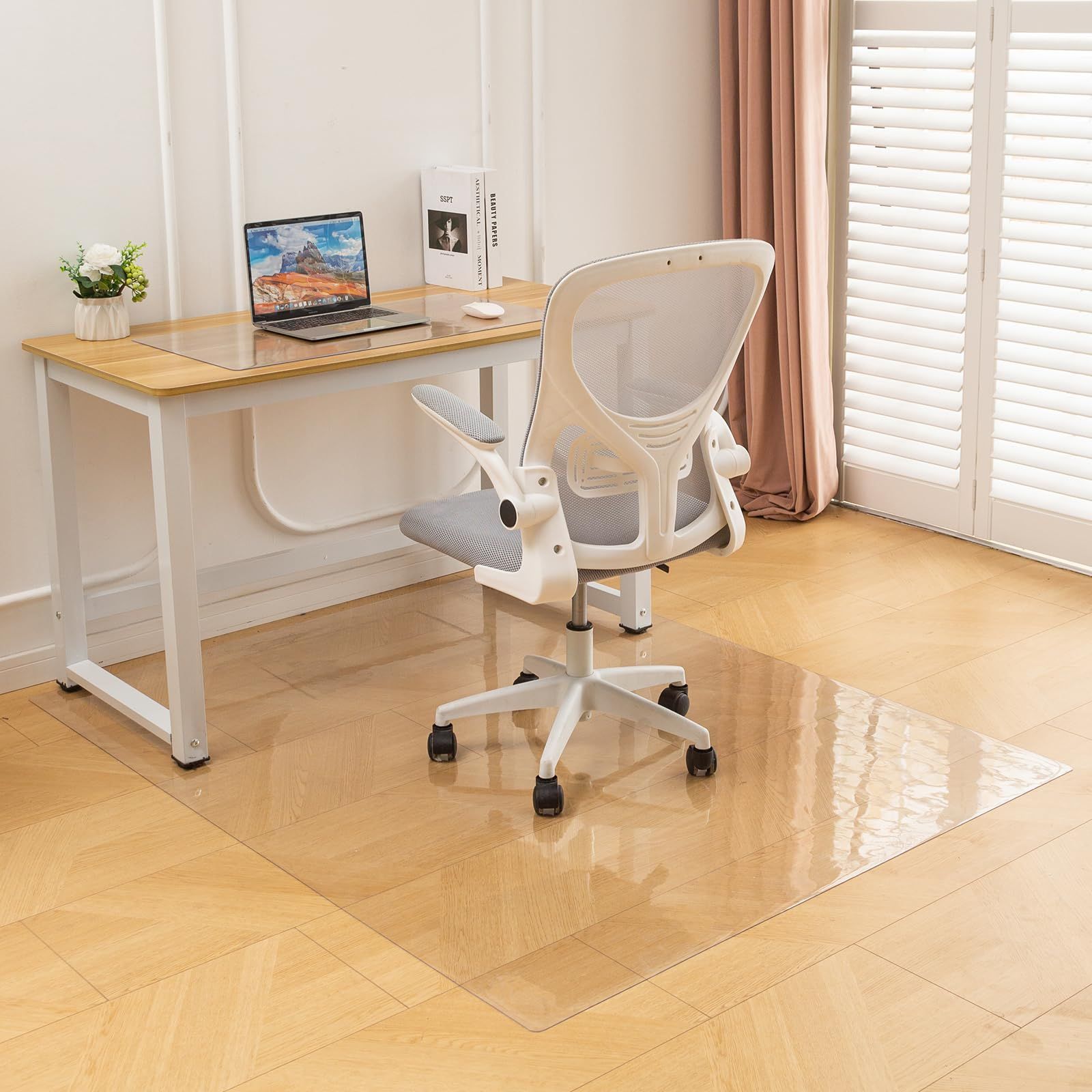 新品 Bloomlover チェアマット 透明 200x130cm 厚み1.5mm クリア ダイニングマット 床保護マット PVC 椅子 マット デスクチェアマット大型デスク足元マット 傷防止マット 特大サイズ オフィス 食卓 フロア 畳 机下 椅子 凹みキズ