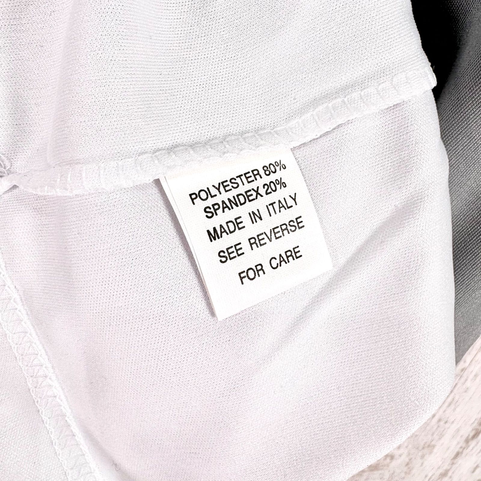 新品未使用 美品 PRADA プラダ ビッグロゴ メッシュTシャツ ホワイト