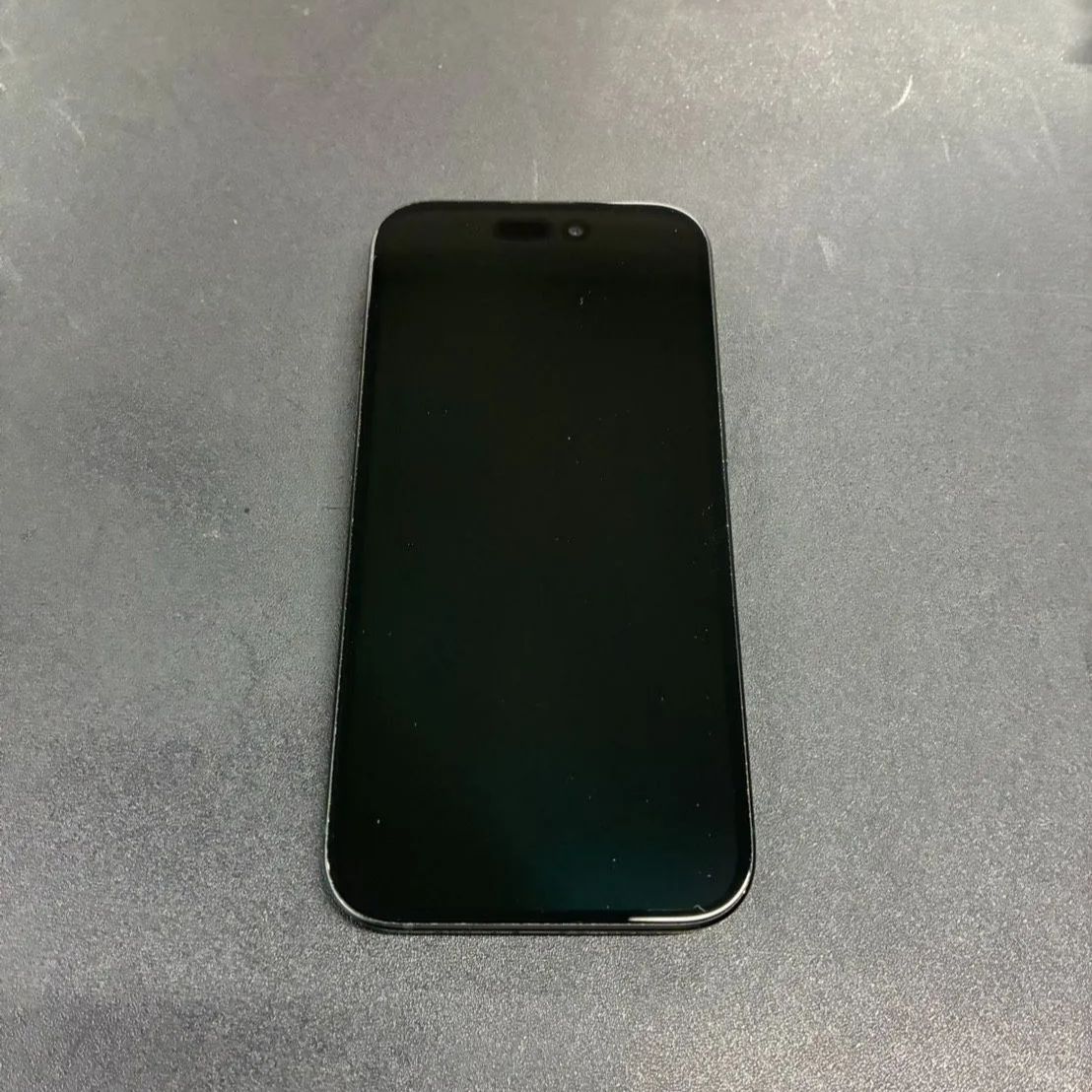 中古】iPhone 15 256GB ブラック 本体 Bランク相当 やや傷あり - メルカリ