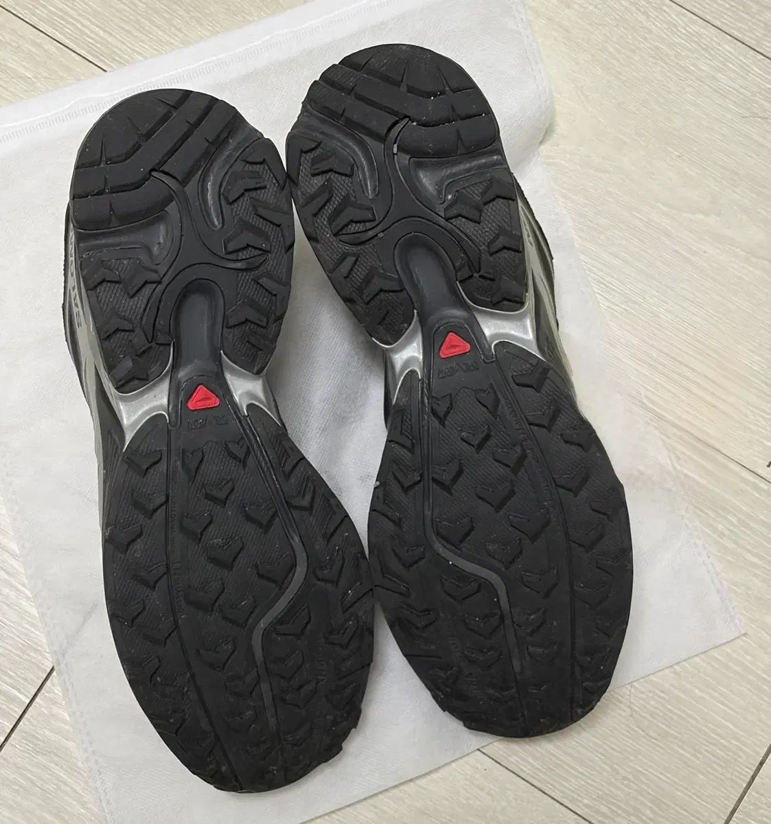 SALOMON XT-PATHWAY GTX ブラック シルバー 285