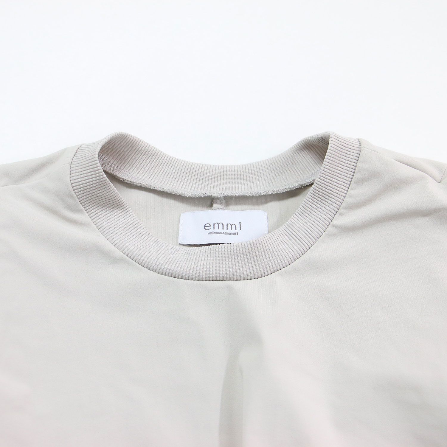 emmi エミ ワンピース アイボリー サイズ:0(S) | 24春夏 カットセットワンピース / セットアップ ノースリーブ クルーネック Aライン フレア ティアード ウエストゴム ウォッシャブル | トップス【レディース】【中古】