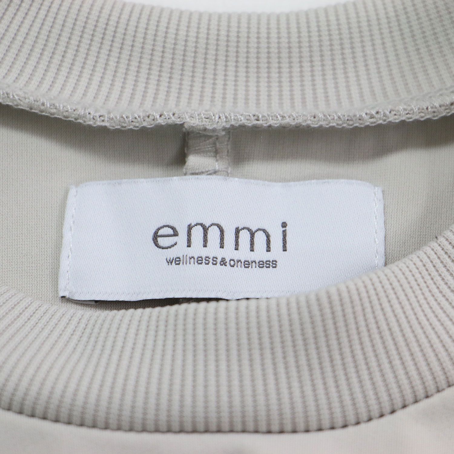emmi エミ ワンピース アイボリー サイズ:0(S) | 24春夏 カットセットワンピース / セットアップ ノースリーブ クルーネック Aライン フレア ティアード ウエストゴム ウォッシャブル | トップス【レディース】【中古】