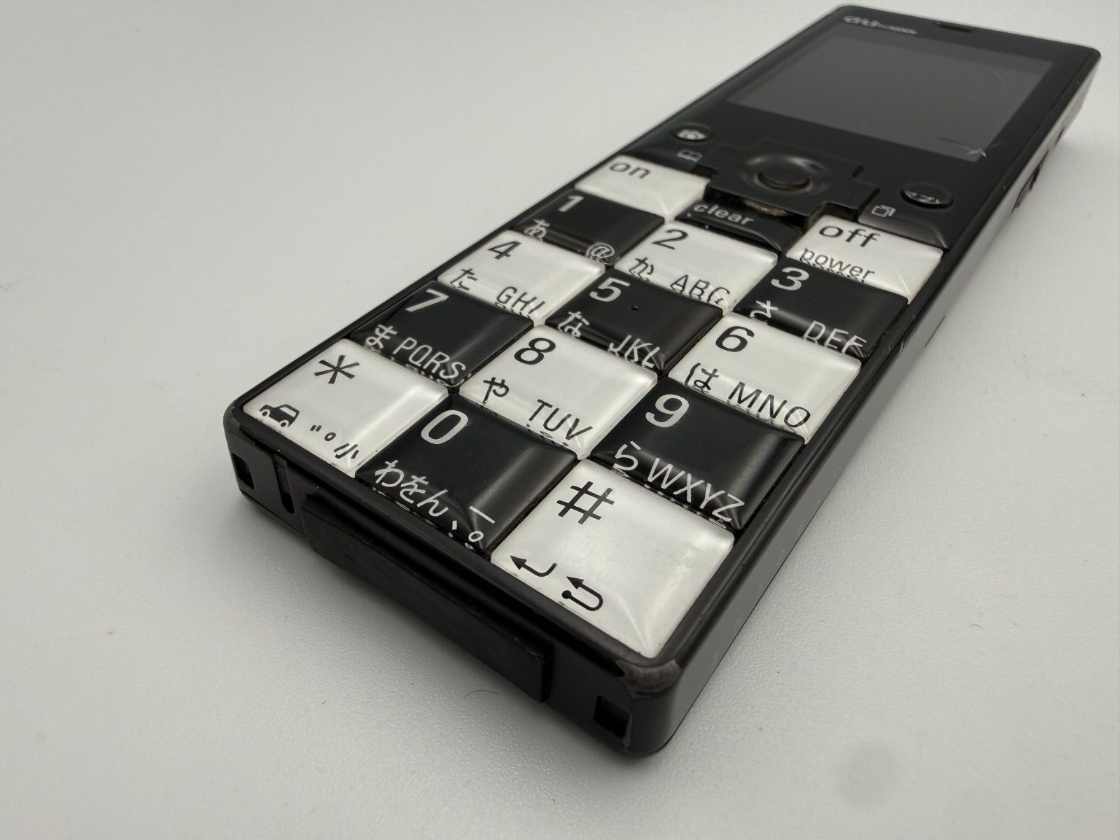 au ガラケー 初代 INFOBAR ICHIMATSU 市松 黒 ブラック 携帯電話 廃盤 レア ヴィンテージ コレクション au ガラケー 初代 INFOBAR ICHIMATSU 市松 黒 ブラック 携帯電話 廃盤 レア ヴィンテージ コレクション