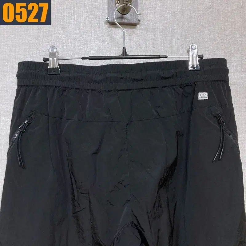 33 CPカンパニー シピーカンパニー レンズ ナイロン ジョガー パンツ