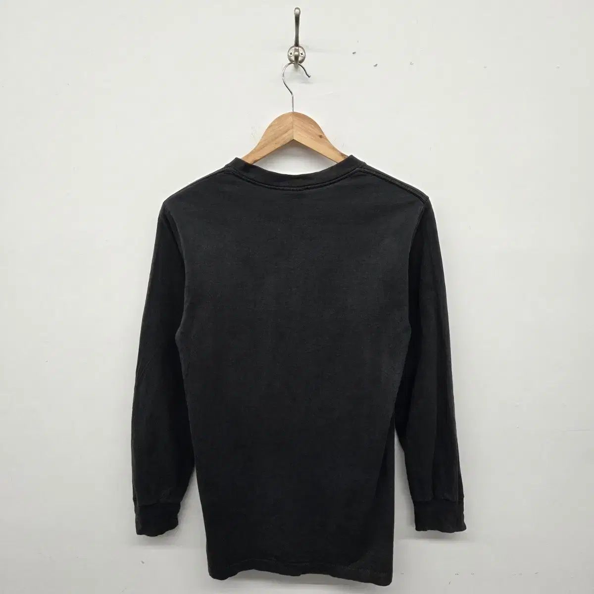 STUSSY ブラック オレンジ ロゴ 長袖 Tシャツ メンズ S STUSSY ブラック オレンジ ロゴ 長袖 Tシャツ メンズ S