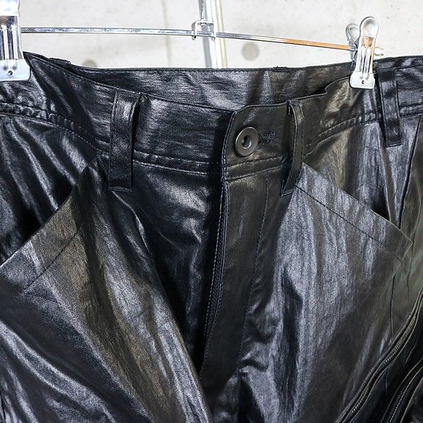 JULIUS 銀座店 ユリウス 26SS LAMINATED CLOTH PANTS ショーツ メンズ size:3 黒 103429 JULIUS 銀座店 ユリウス 26SS LAMINATED CLOTH PANTS ショーツ メンズ size:3 黒 103429