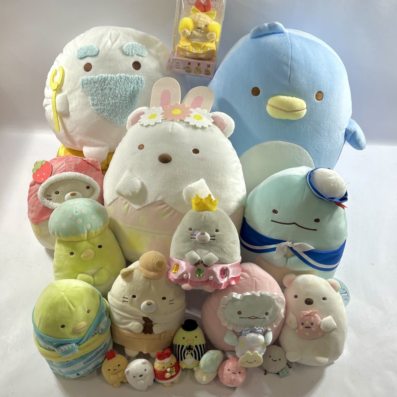 ★ すみっコぐらし グッズ 大量 まとめ商品 ぬいぐるみ マスコット など とかげ ねこ しろくま ぺんぎん 現状品 3.15kg