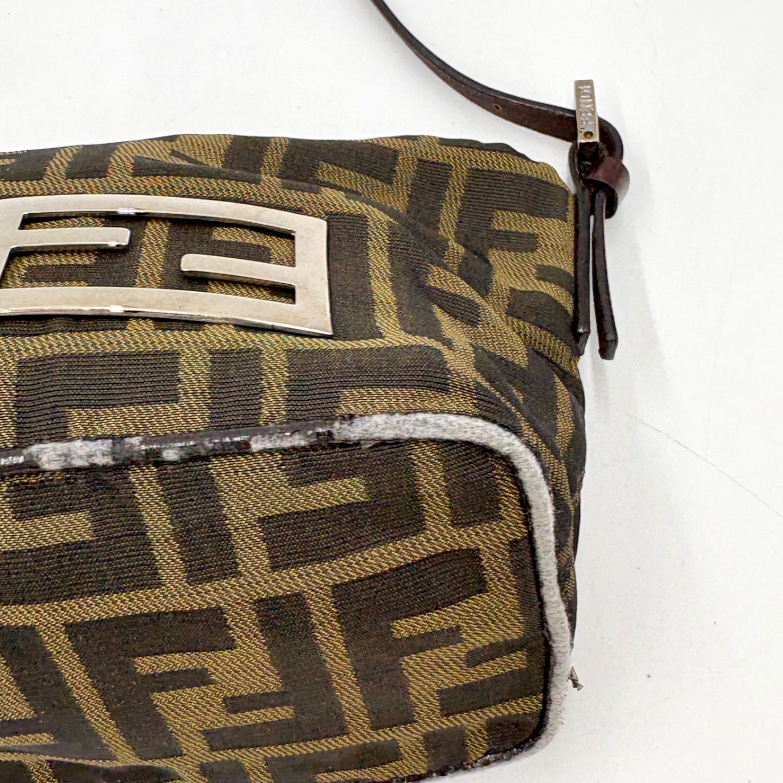 FENDI フェンディ FF金具 ズッカ柄 アクセサリーポーチ ハンドバッグ