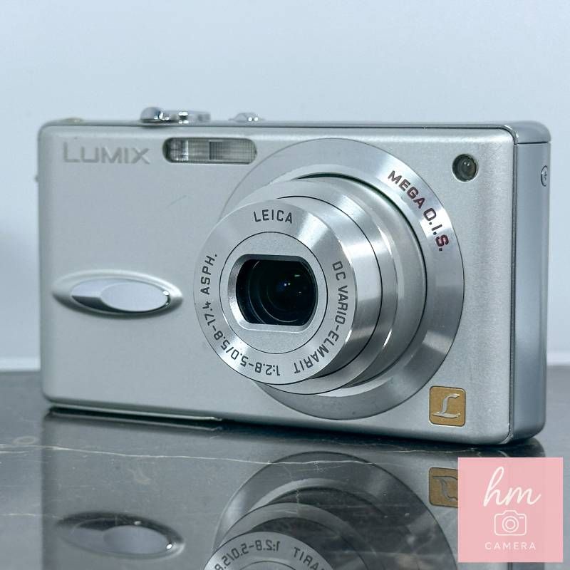 【美品】Panasonic LUMIX DMC-FX8 シルバー 500万画素 光学3倍ズーム ライカレンズ MEGA O.I.S. コンパクトデジタルカメラ パナソニック ルミックス