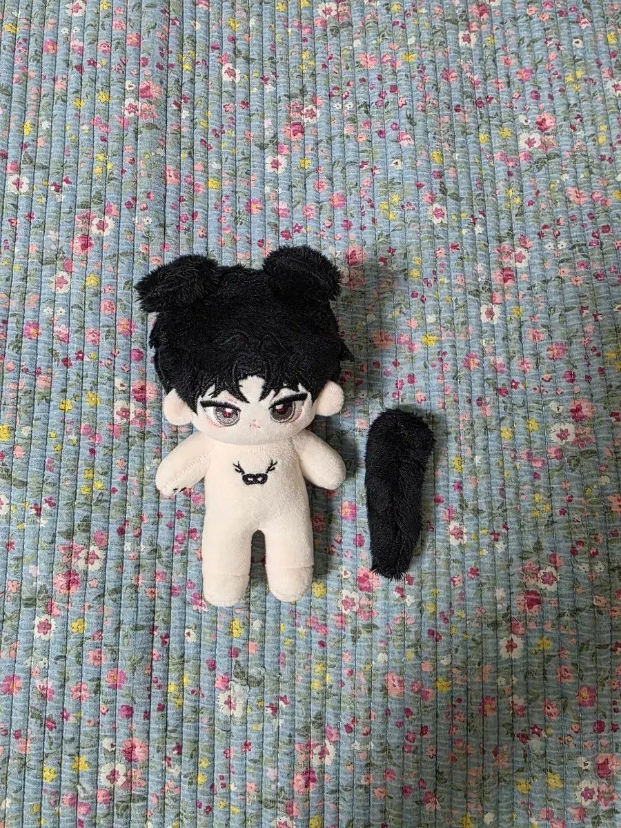 キム・ソルム MZソルム ぬいぐるみ 出品