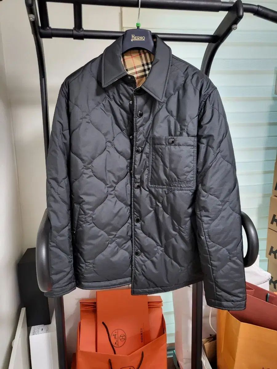 24SS バーバリー リバーシブル 体温調節 キルティングジャケット m 新品