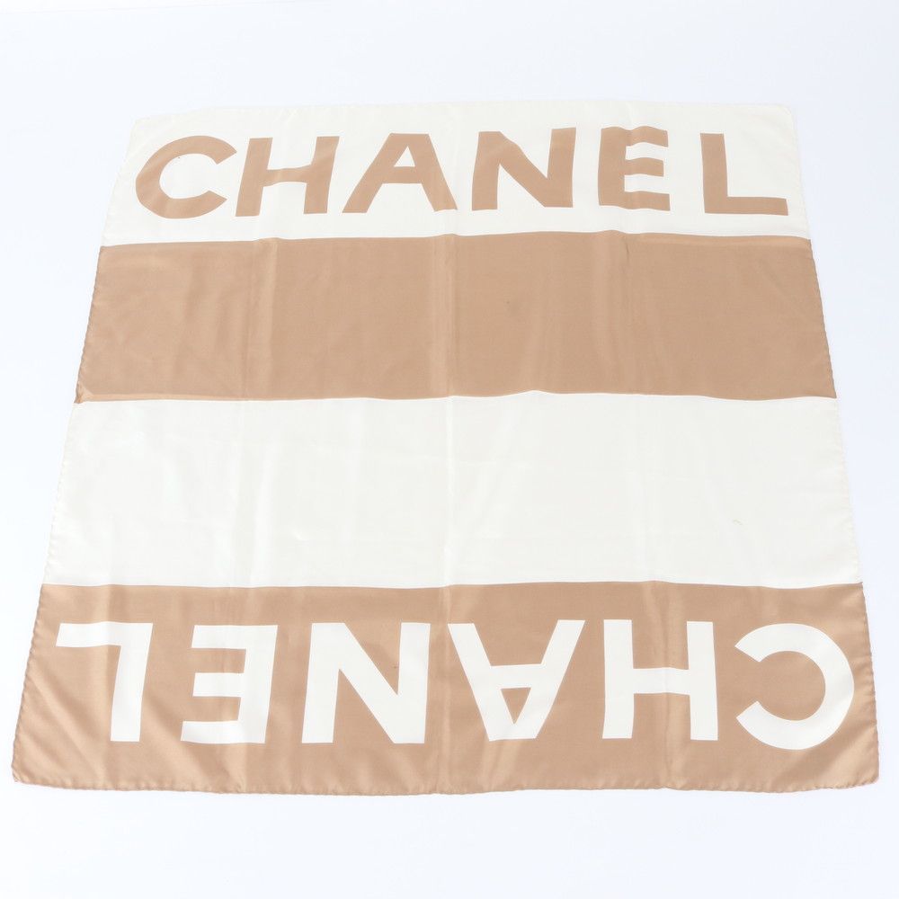 ★【美品】CHANEL シルクスカーフ ベージュ・ゴールド USED品★ 美品 シャネル タグ付 シルク 100％ ロゴ ベージュ ストール 絹