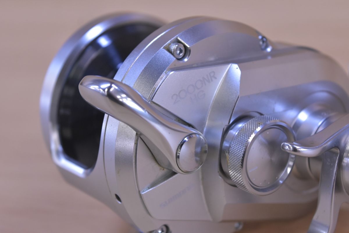 シマノ 17 オシアジガー 2000NRHG ベイトリール 右 SHIMANO OCEA