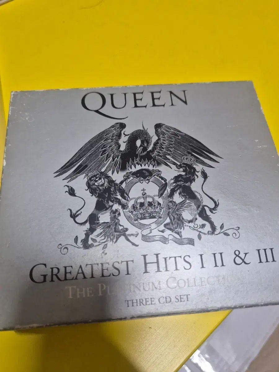 QUEEN greatest hits (プラチナエディション) - メルカリ