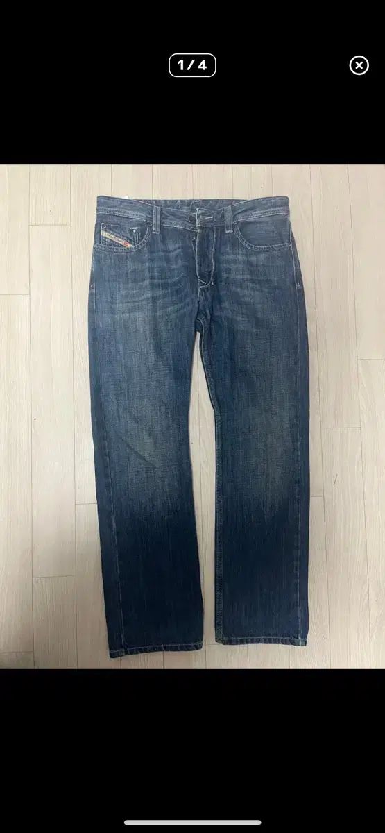 DIESEL ラキ ストレートフィット デニム