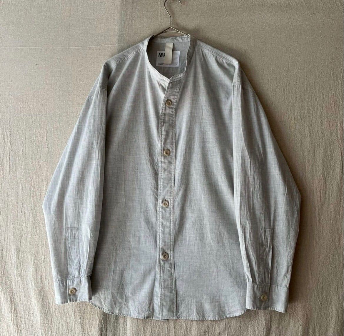 定価2.6万円 MHL. カラーレス シャツ / L コットン グレー TOP DYED COTTON POPLIN MARGARET HOWELL T6-05047-9607