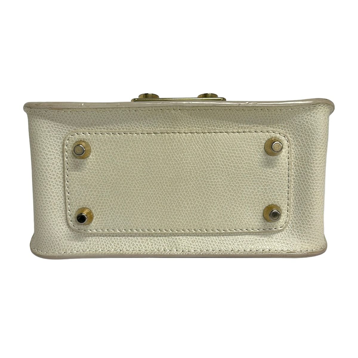 FURLA(フルラ) ショルダーバッグ メトロポリス 白 チェーンショルダー レザー