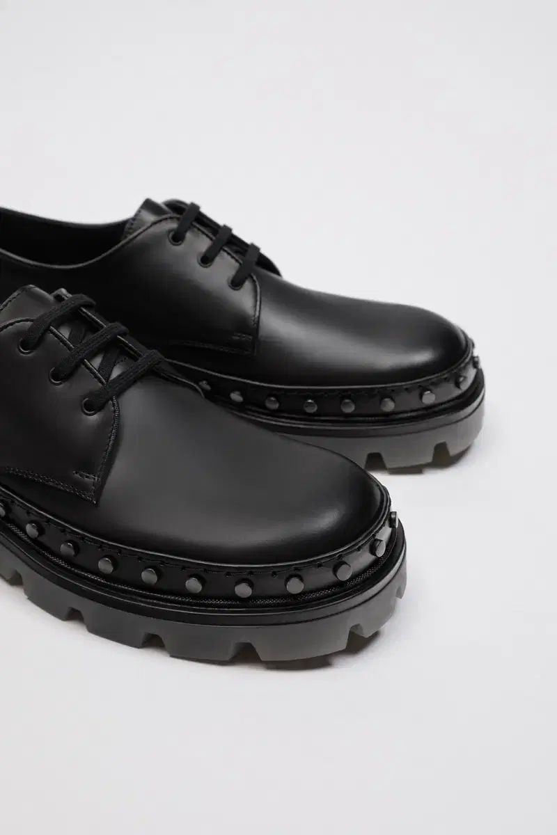 270 ザラ ZARA スタッズ ダービーシューズ リミテッドエディション 新品