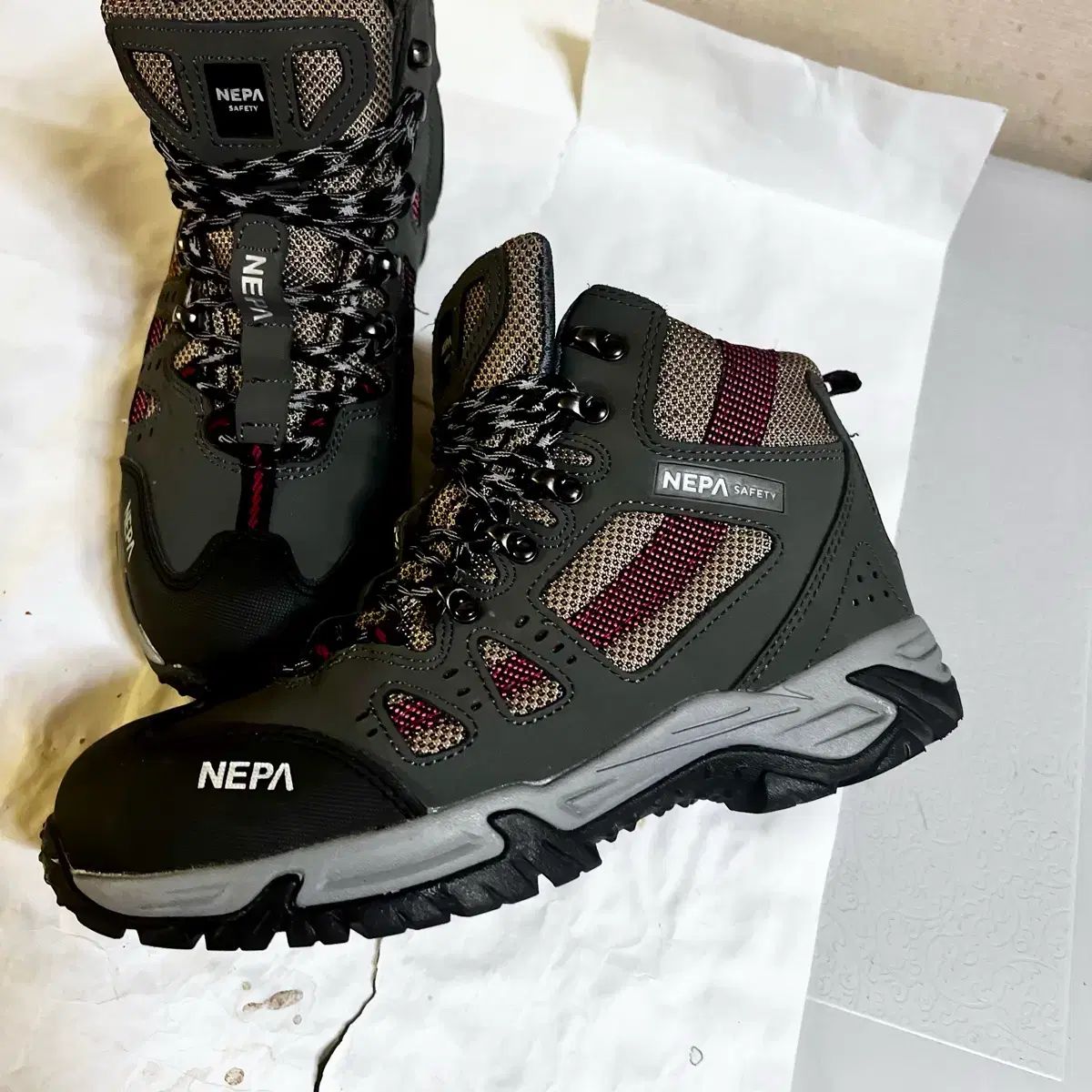260 NEPA セイフティー 安全靴