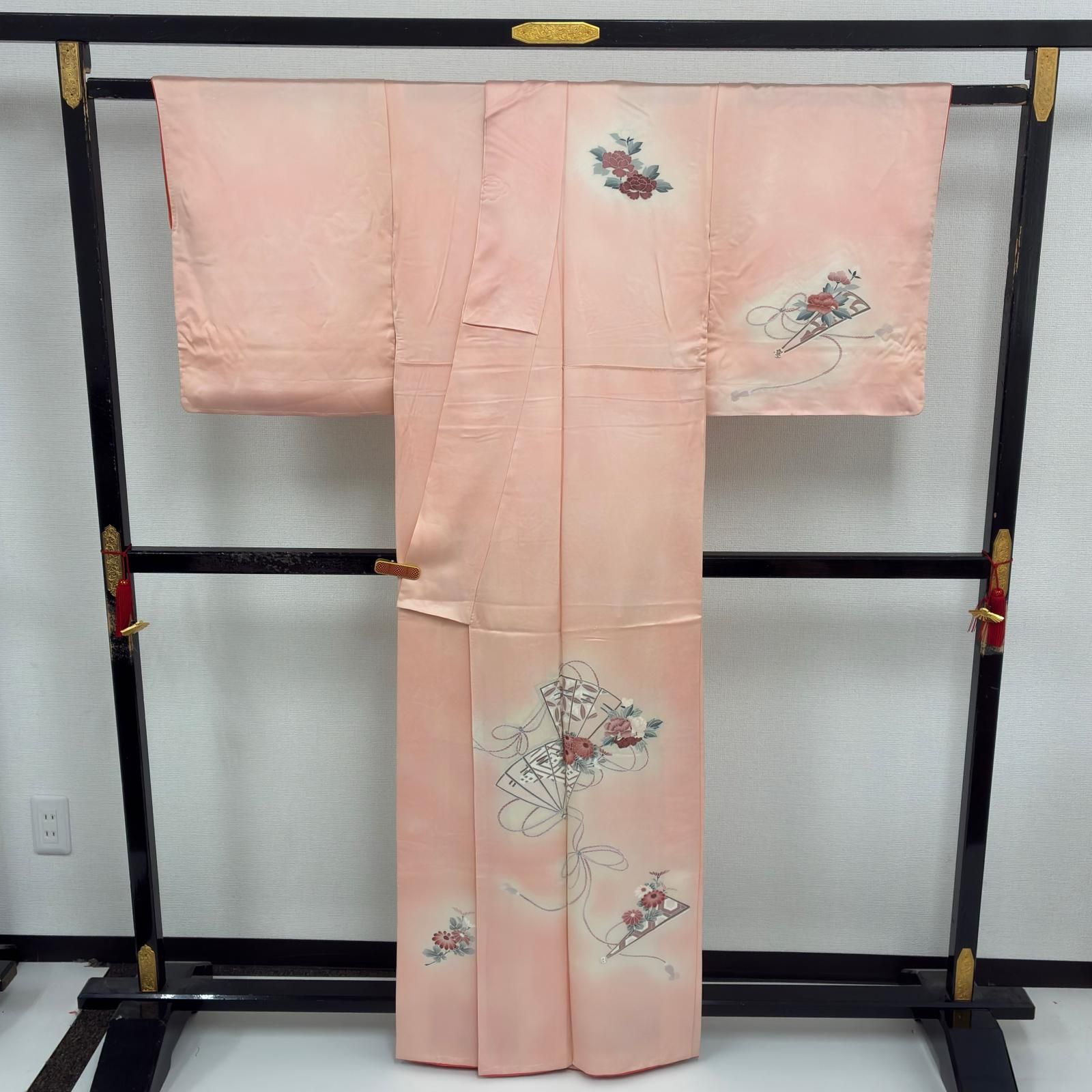 正絹綸子地の付下 お値打ち価格の未使用品 花柄付下着物 リメイク素材 