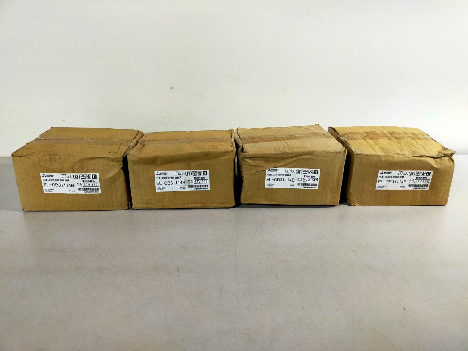 【未使用/4台セット】三菱電機 LED非常用照明器具 EL-CB31114B 元箱傷みあり φ100 昼白色 A1662B10