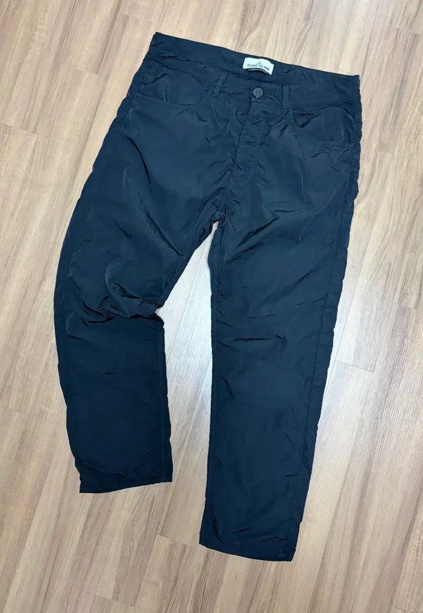 STONE ISLAND ナイロンメタル ブラック 31