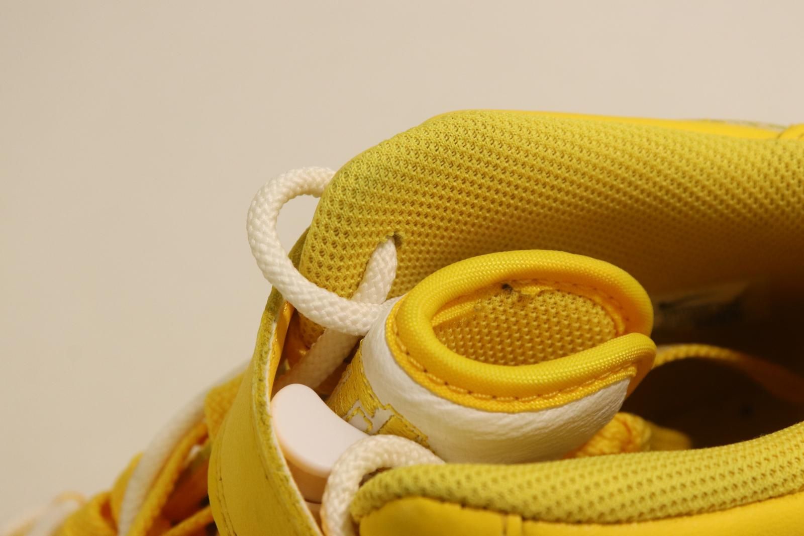 【中古】 NIKE メンズスニーカー 29cm AIR FORCE 1 MID SP LTHR NIKE x Off-White 29cm 白 ホワイト 黄 イエロー