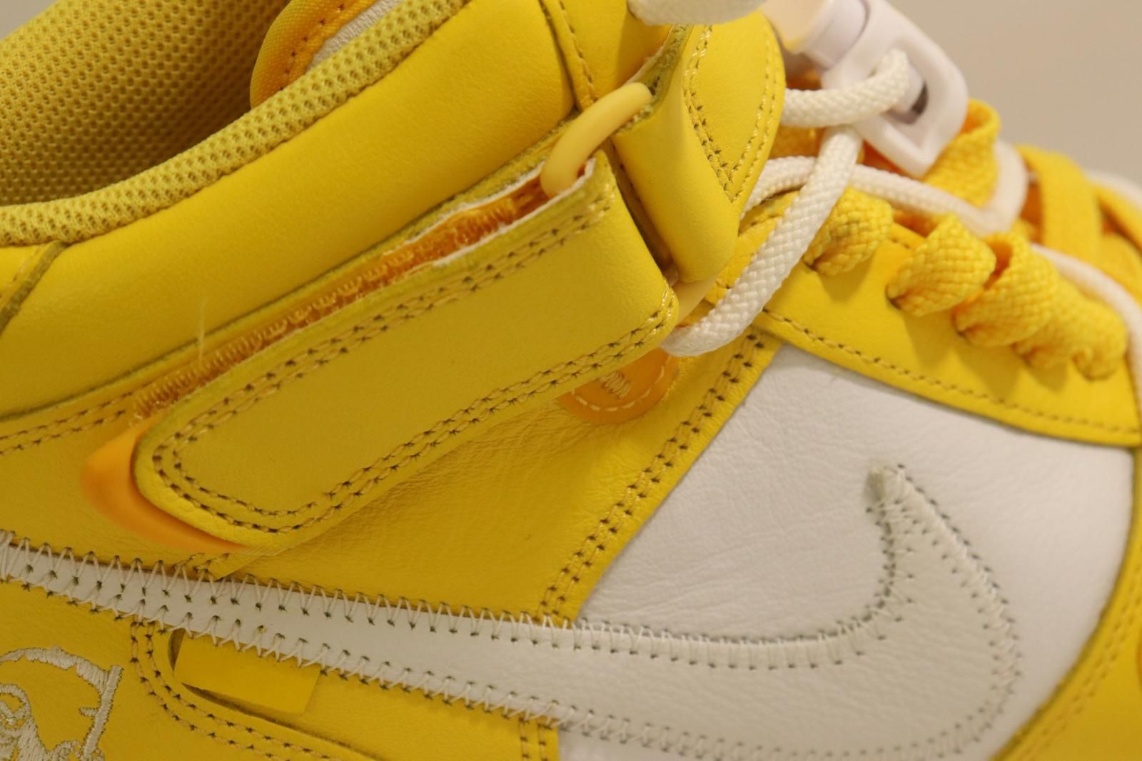 【中古】 NIKE メンズスニーカー 29cm AIR FORCE 1 MID SP LTHR NIKE x Off-White 29cm 白 ホワイト 黄 イエロー