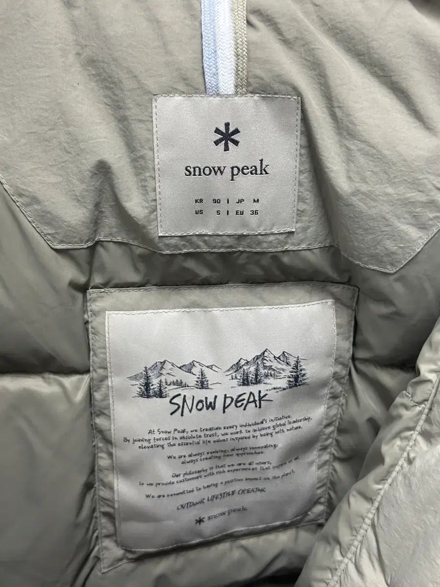 Snow Peak(スノーピーク) 正規品 / ユニセックス / 最新バージョン ダウン アウター ジャケット Snow Peak(スノーピーク) 正規品 / ユニセックス / 最新バージョン ダウン アウター ジャケット