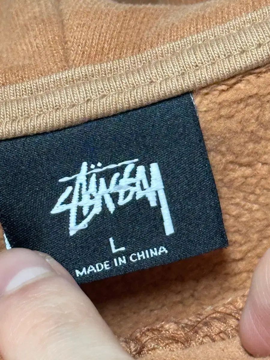 STUSSY ステューシー 正規品 / メンズ100 / シーグリ cignature(シグネチャー) ブラウン WHO Tシャツ