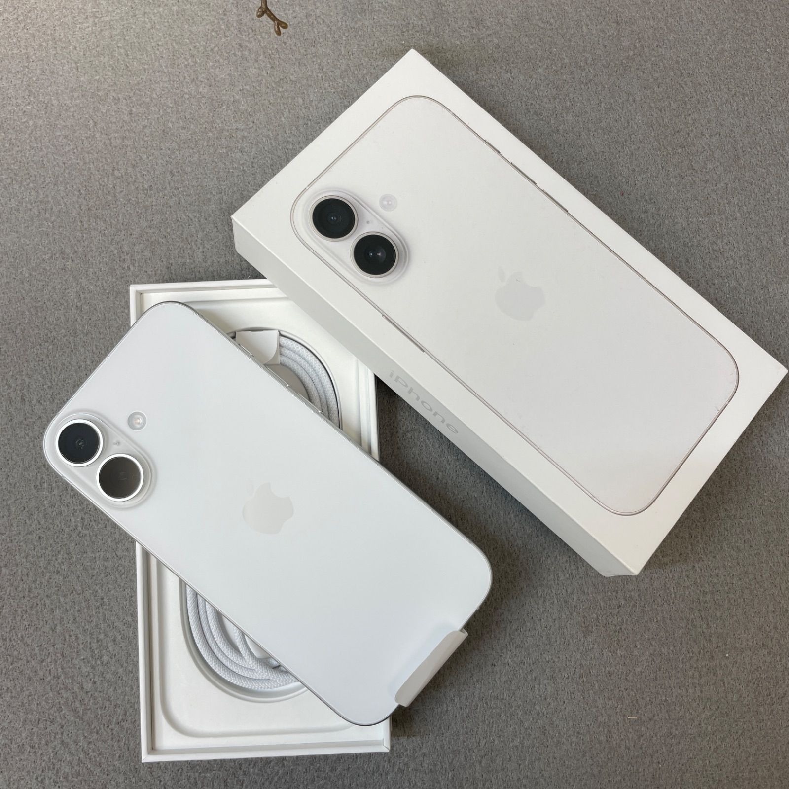 新品・未使用 iPhone 17 256GB ホワイト 国内版SIMフリー 送料無料
