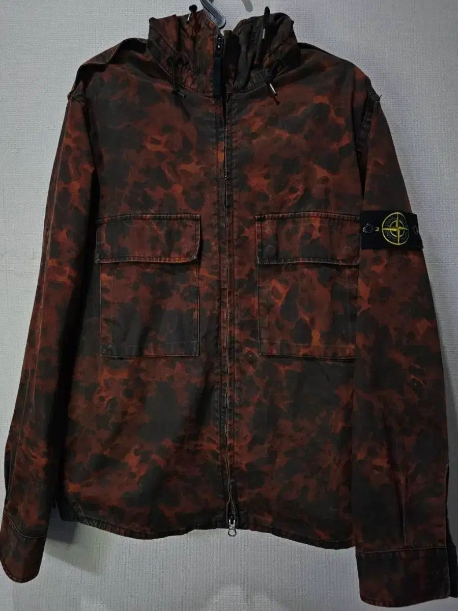 正規品/百貨店購入 STONE ISLAND ストーンアイランド ラソゴマト フード アウター 95/M 56,737円