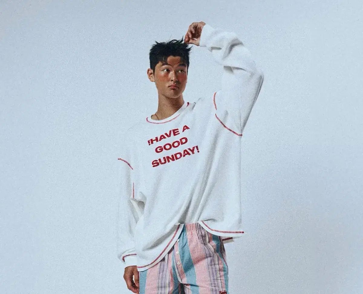 （SUNDAY（サンデー）WHO（フー）FRUITS MARKET）ロングスリーブL ヒョジン(HYOJIN)着用