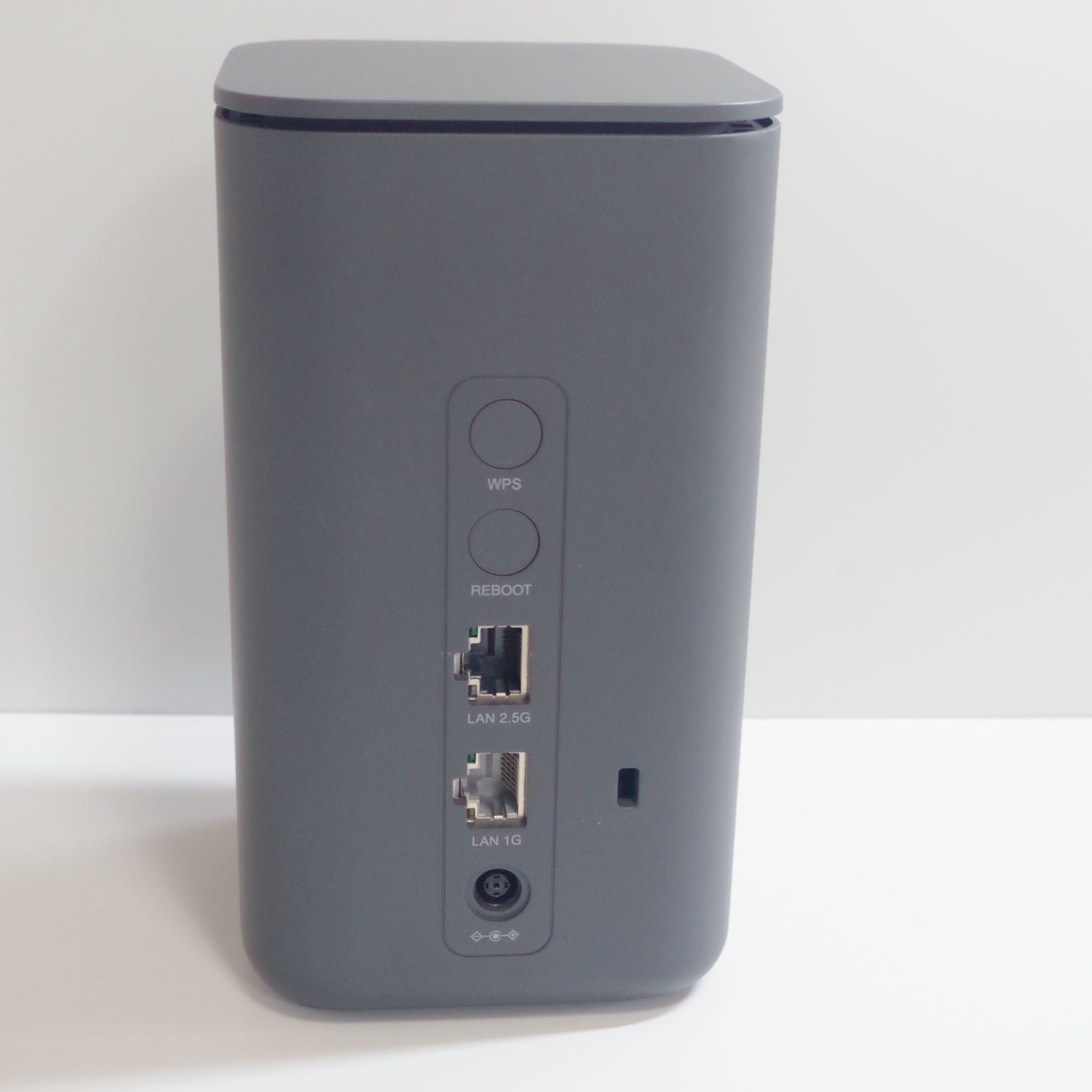 NTTドコモ HR02 home 5G ルーター A6645 中古 - メルカリ