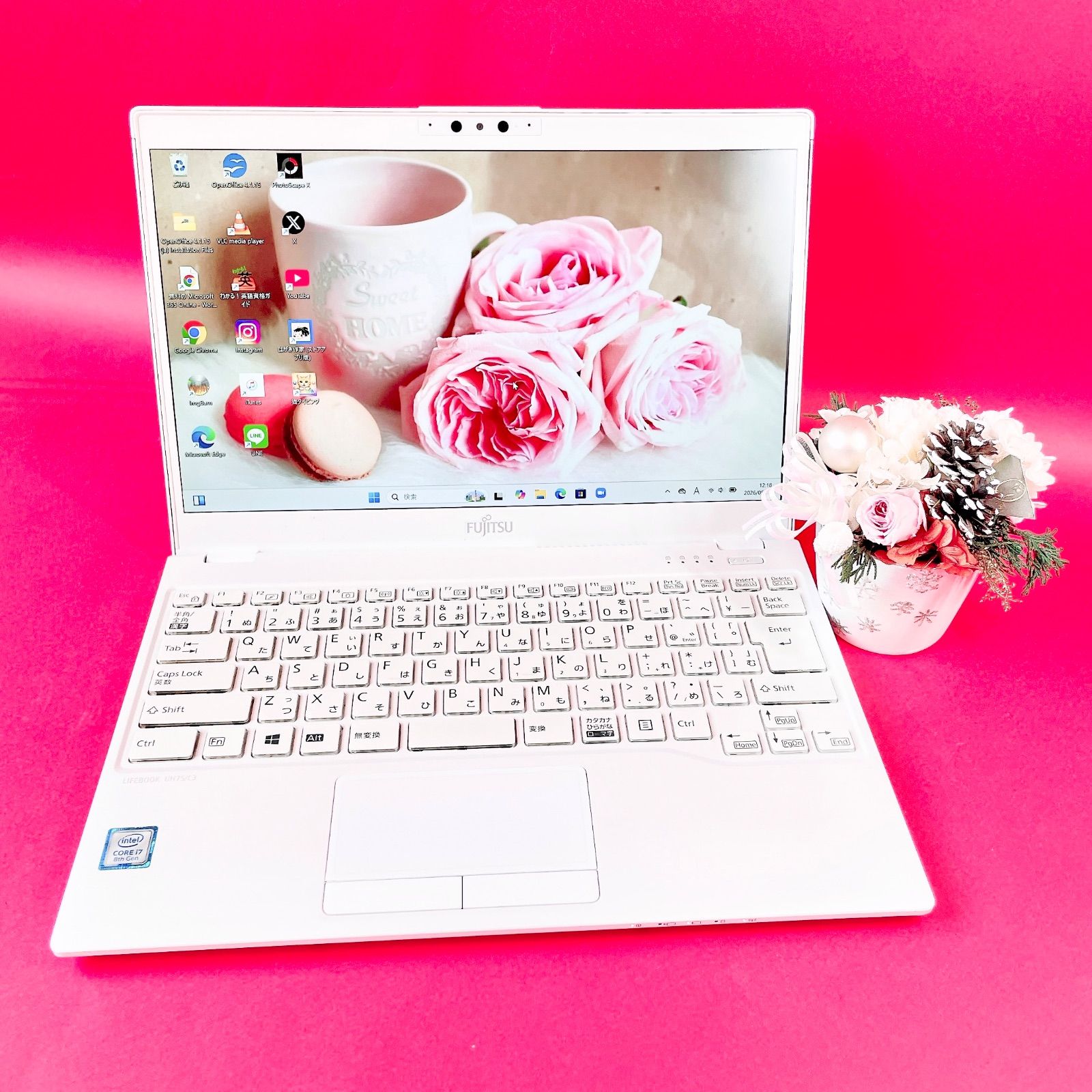 富士通 第8世代i7 小型軽量ノートPC SSD256GB - メルカリ