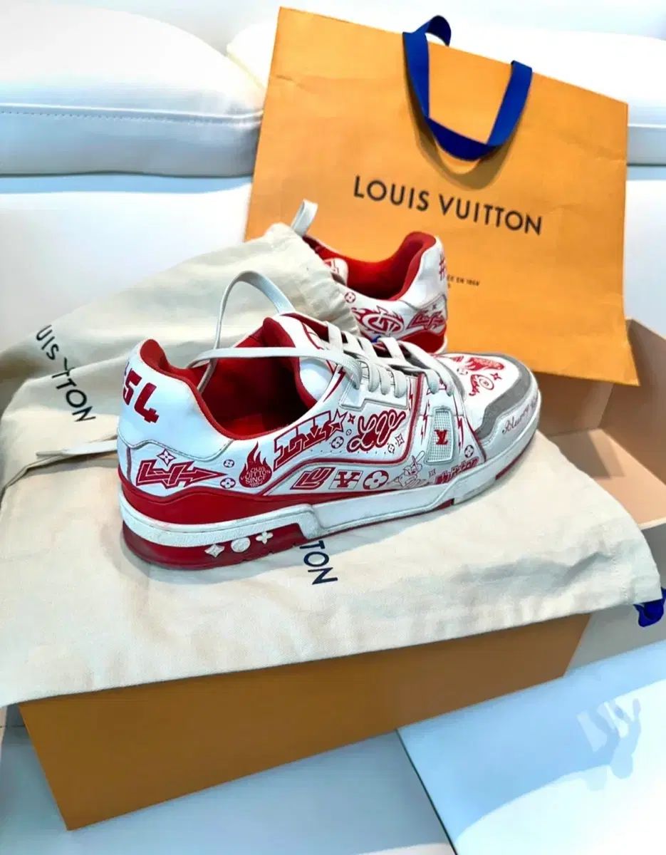 24年 デパート 10 Louis Vuitton LV トレーナー スニーカー 白/レッド