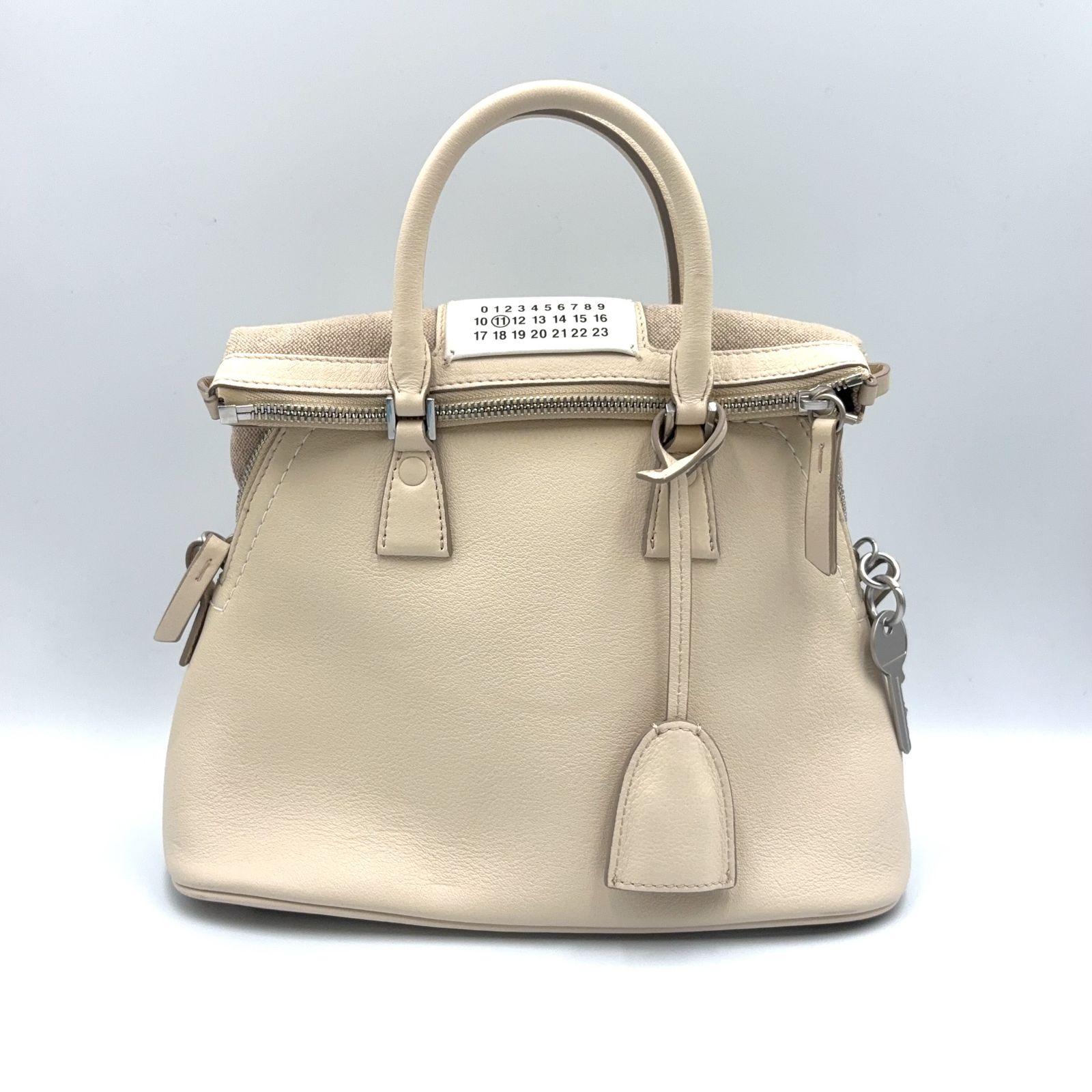 【新着】Maison Margiela 5AC ミニ レザー×キャンバス アイボリー ハンドバッグ シルバー