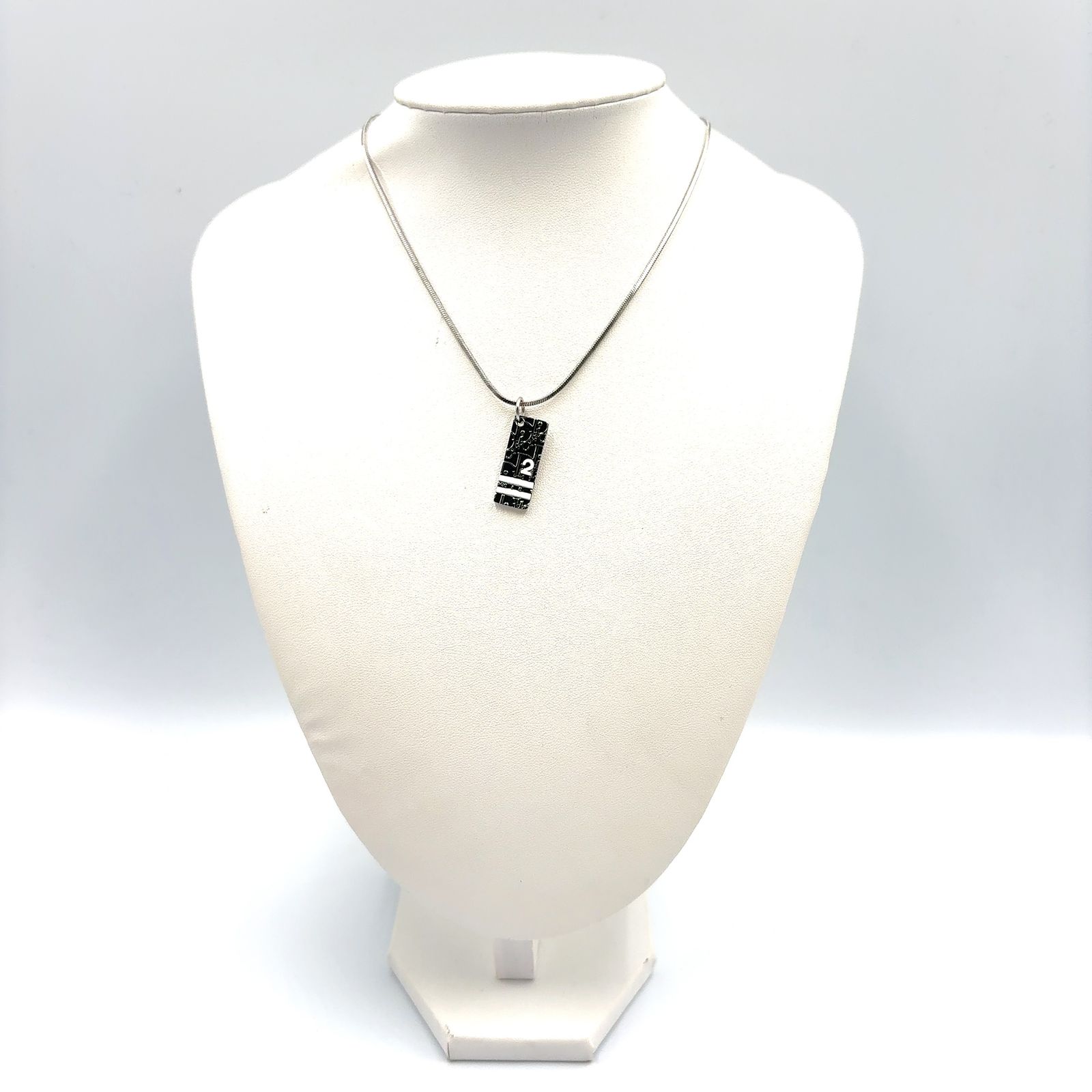 新着】Christian Dior トロッターロゴプレート メタル シルバー 