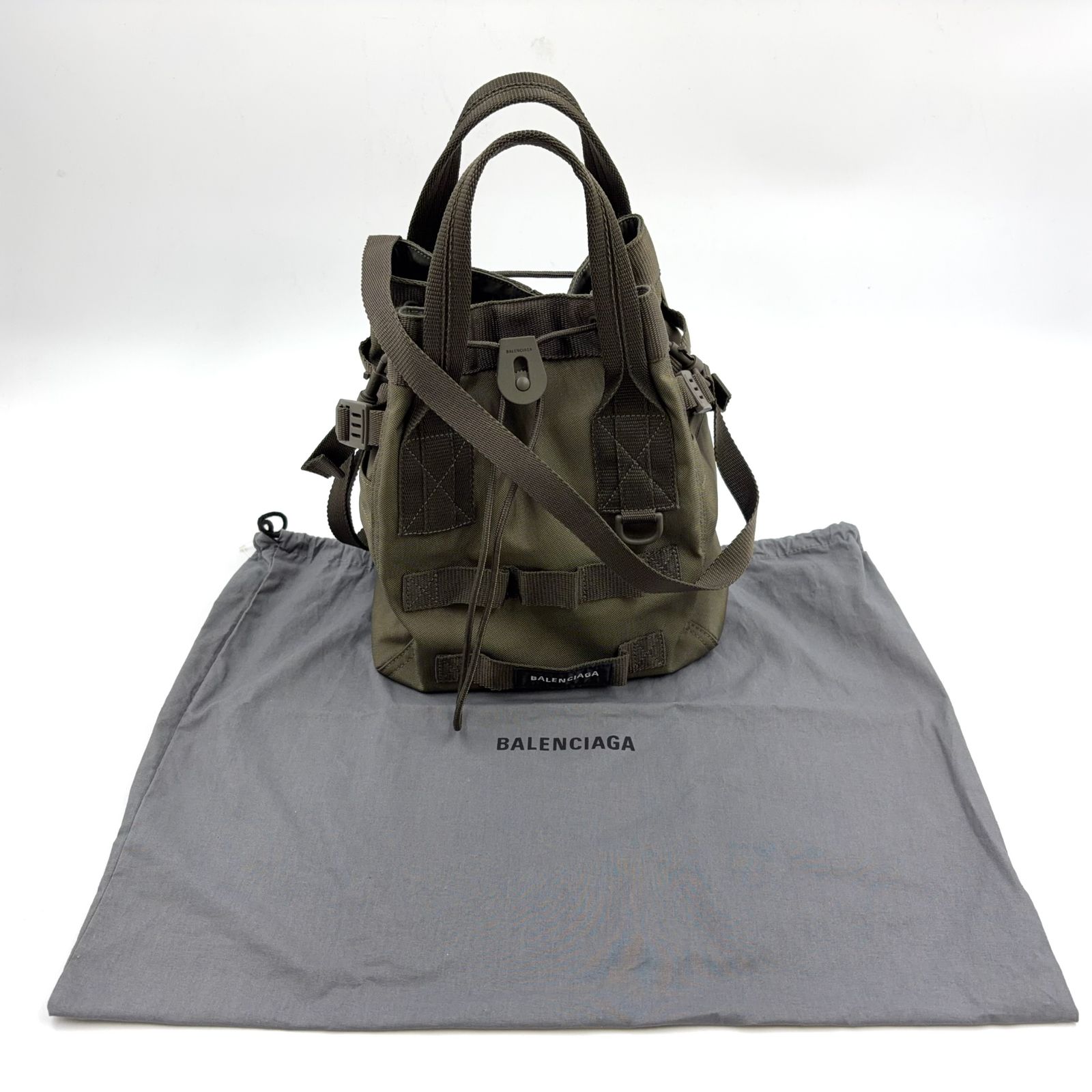 新着】BALENCIAGA アーミー ナイロンキャンバス ダークグリーン 