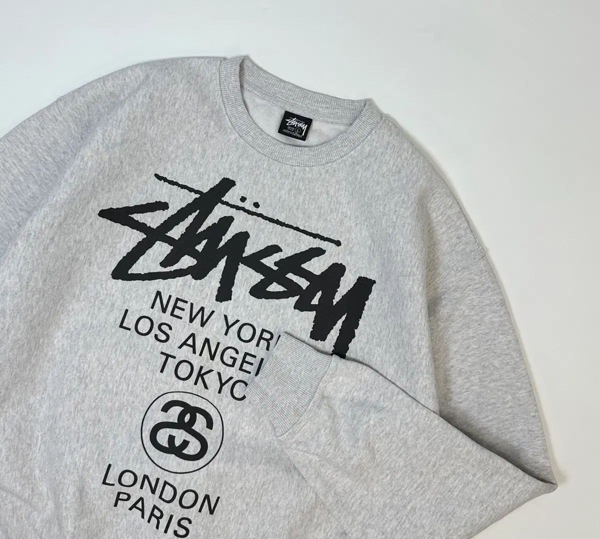 STUSSY WORLD TOUR クルーネック アッシュヘザー グレー スウェット L(100-105)