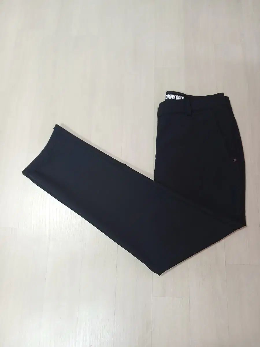 (DKNY ゴルフ) レディース ズボン (クリーニング済)
