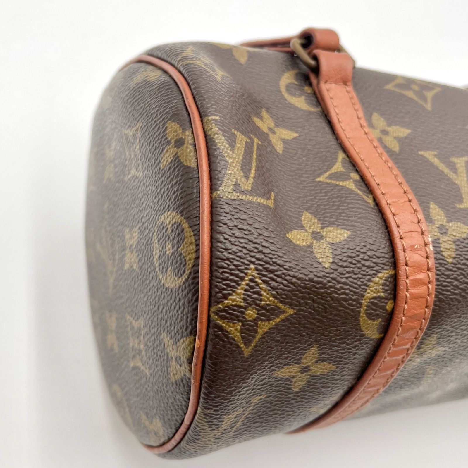 LOUIS VUITTON ルイヴィトン パピヨン26 モノグラム ハンドバッグ 筒型 