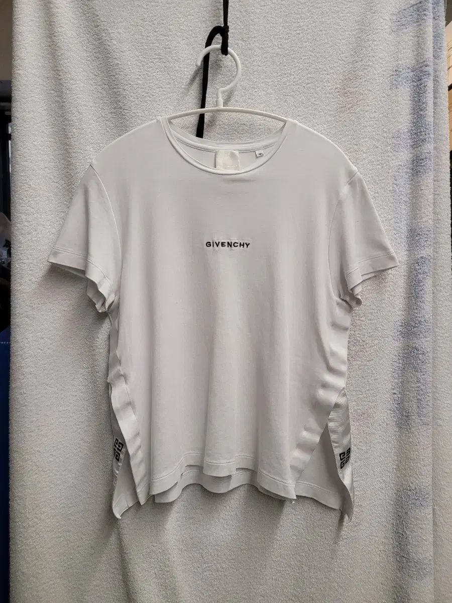 ジバンシィ ラウンド 半袖Tシャツ キッズ レディース XSも可能