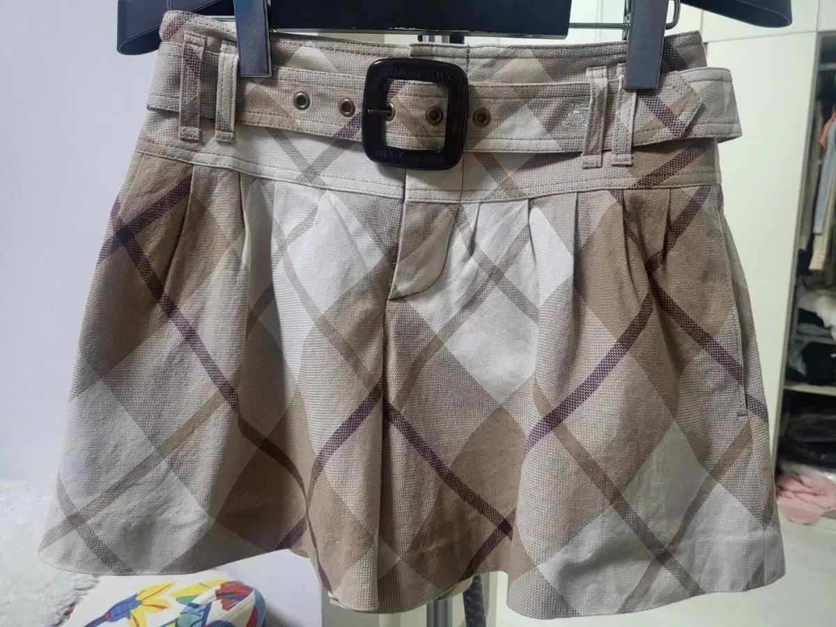 (正規品 グッドグッド) BURBERRY チェック パータン ベルト ハーフパンツ 36(44 66)