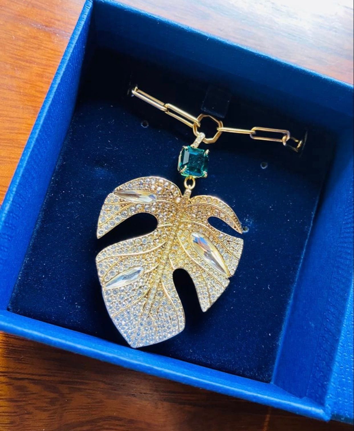 スワロフスキー Swarovski TROPICAL LEAF ペンダント