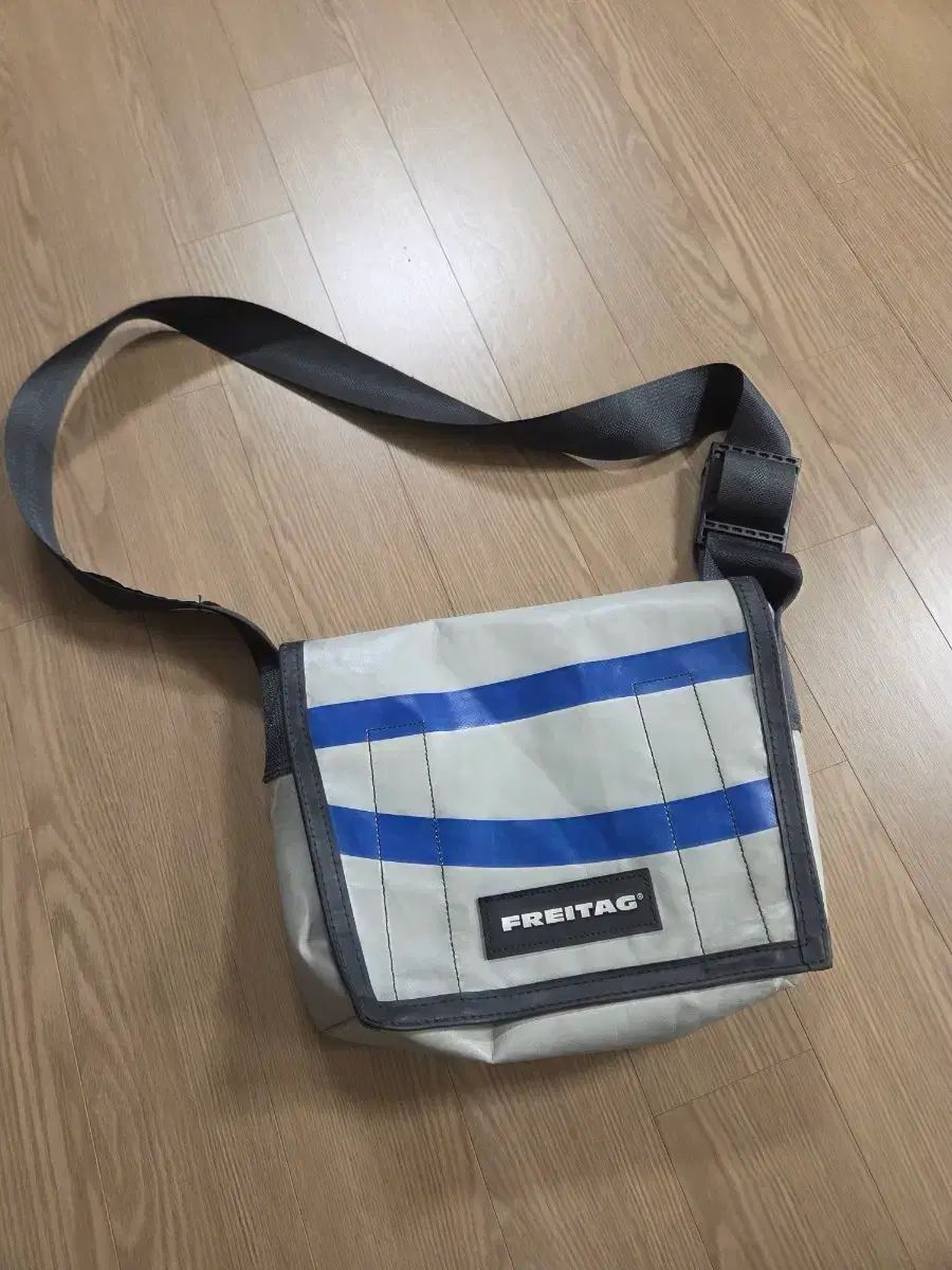 FREITAG ラッシー メッセンジャーバッグ