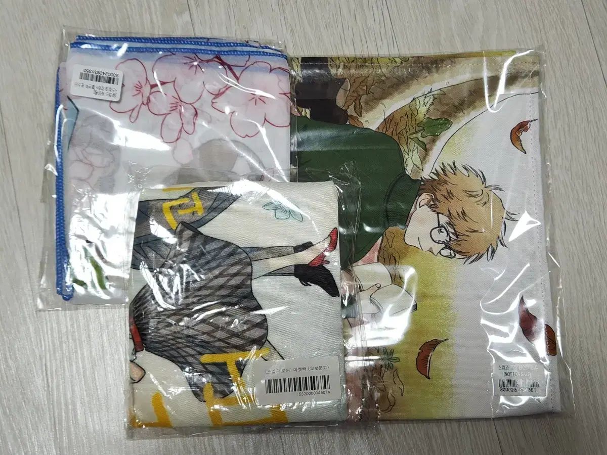 スキップと ローファー シフォン ポスター テーブル マット マーケットバッグ 出品