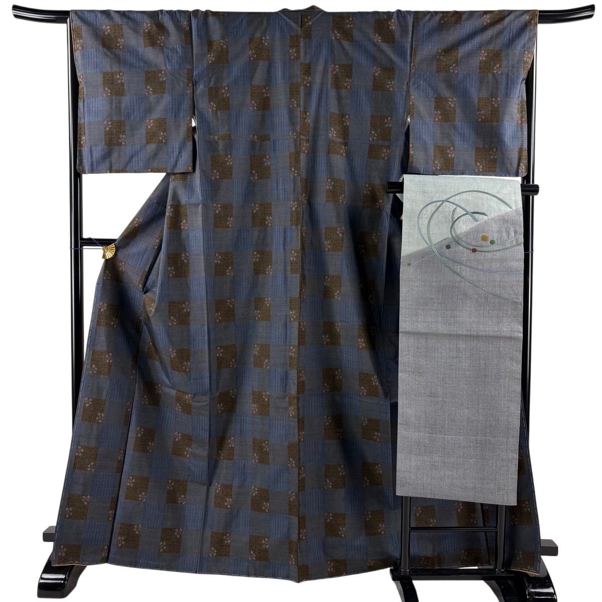 【美品】 紬 身丈166.5cm 裄丈66cm M 袷 名古屋帯セット 桜 市松 青灰色 正絹 秀品 【中古】